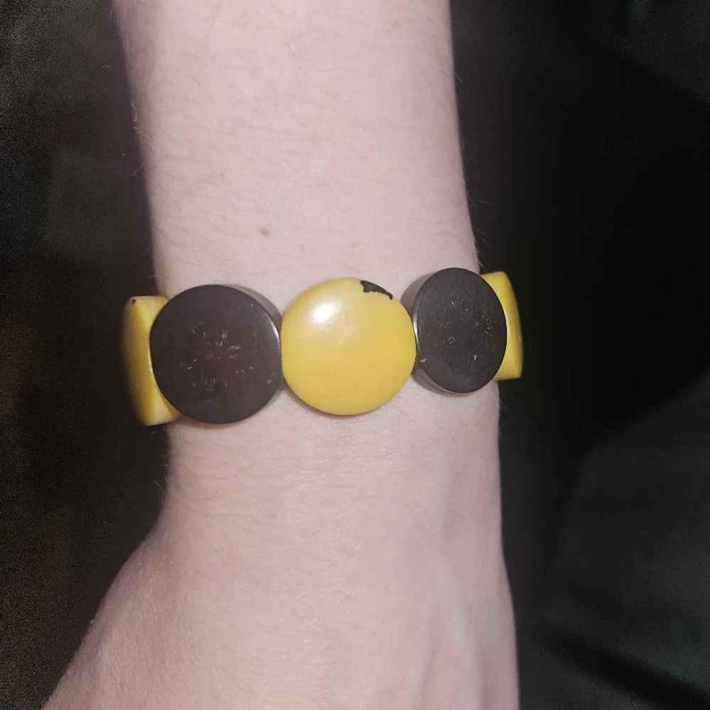 Yellow/green & black circles ⚫️ stretchy elastic bracelet